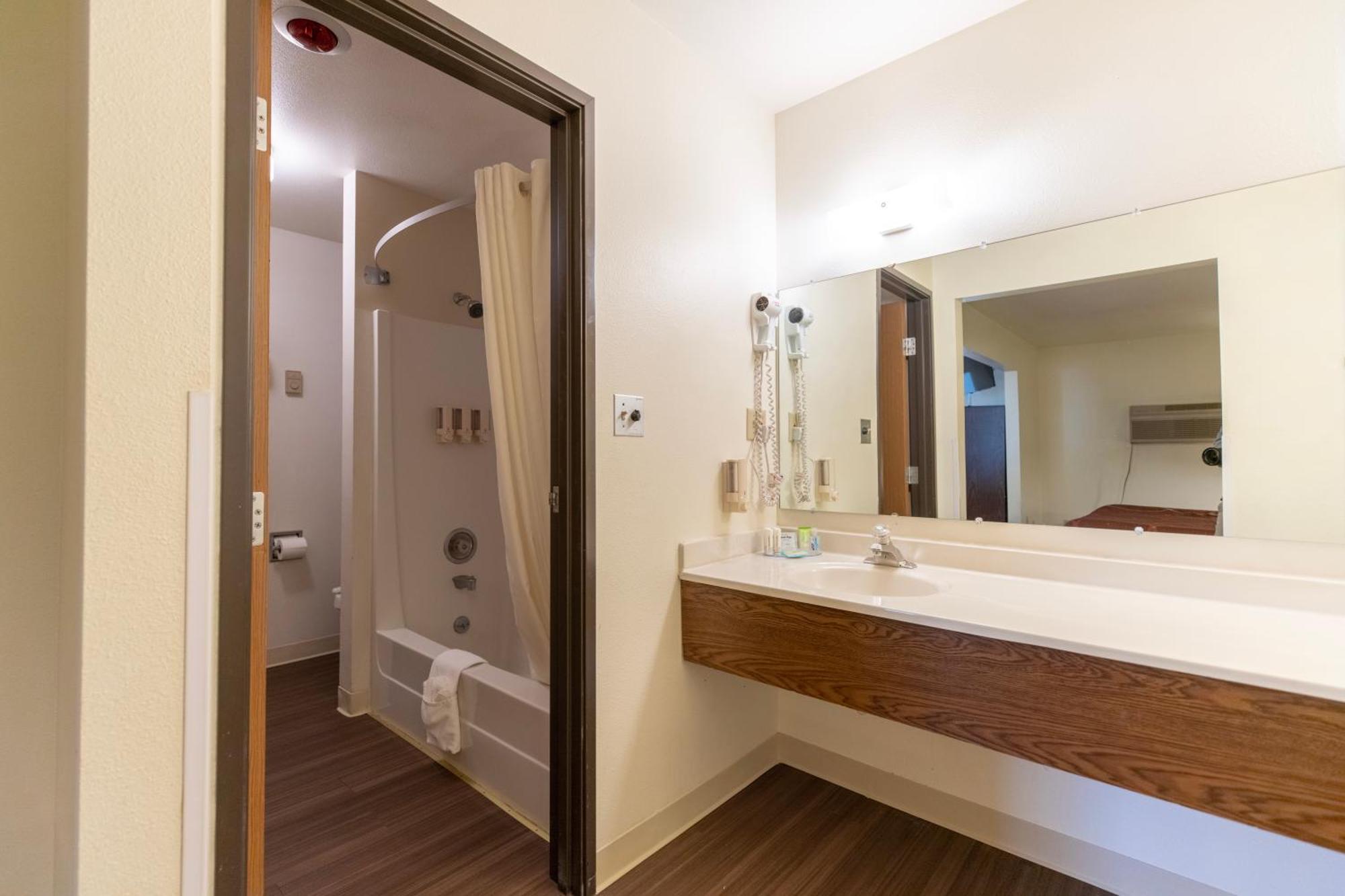 Mountain Vista Hotel West Yellowstone Bilik gambar
